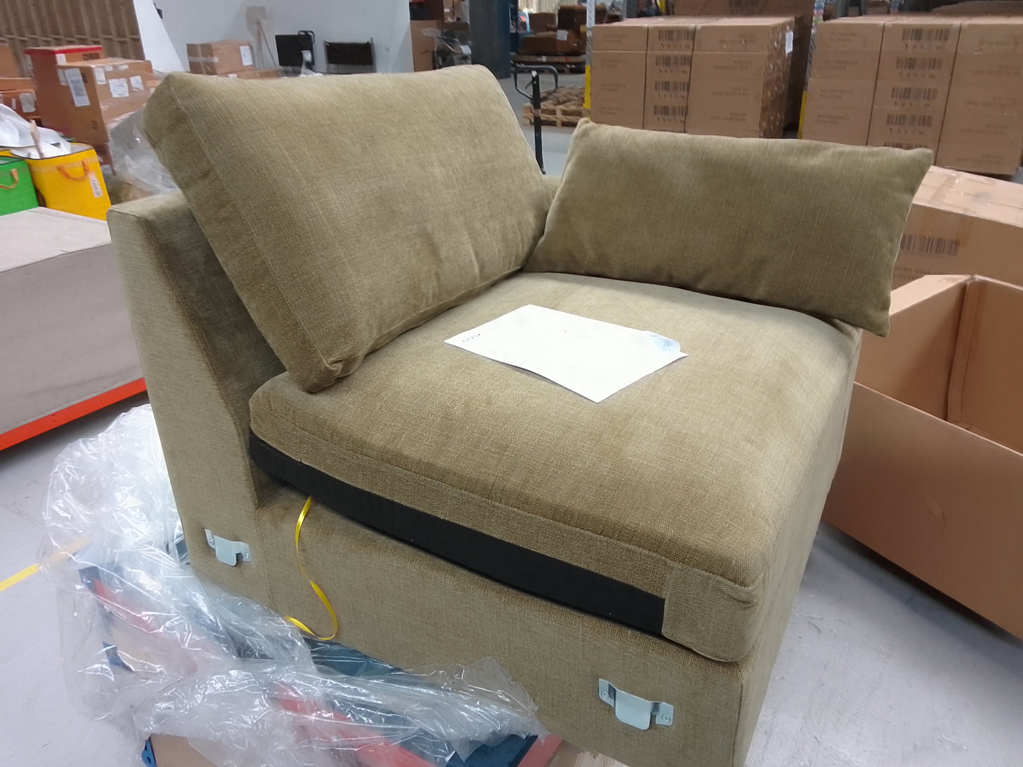 DUS-CC2-03223 Grade-B Dusk Miami RHA Unit in Chenille Olive RRP £150.00