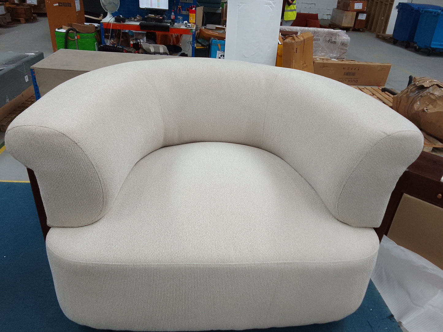 DUS-CC2-04579 Grade-B Dusk Jemima Accent Chair - Sand Boucle RRP £299.00
