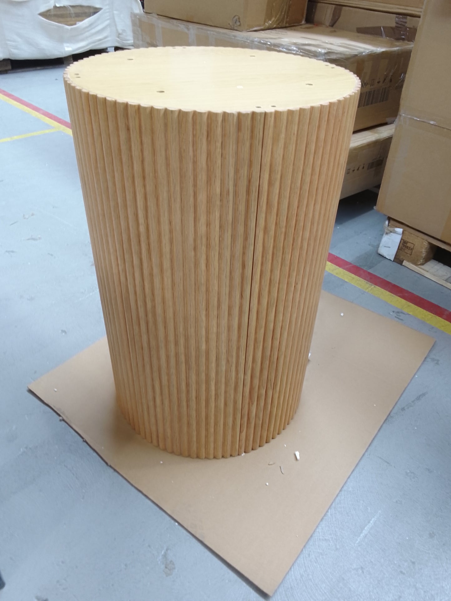 DUS-CC2-04388 Grade-B Dusk Hattie Panel Round 4-6 Seater Pedestal Dining Table - Natural RRP £329.00