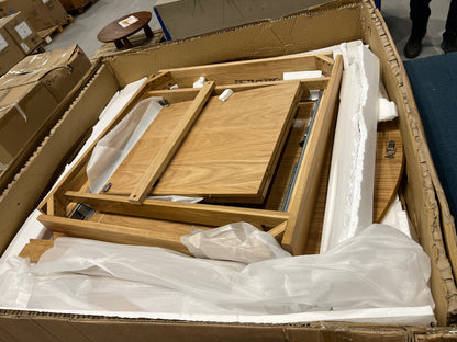 FIS-APM-00455 Grade-BER Fishe & Lilly Wright Oak Round Extendable 6-8 Person Dining Table RRP £800