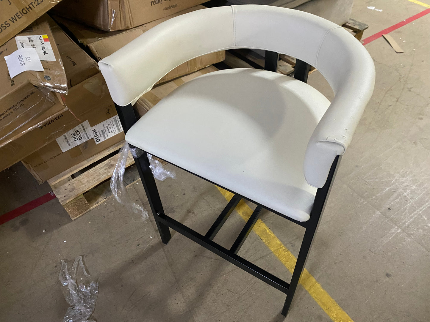 ROO-APM-00008 Grade-BER-DOA Roobba Athena Bar Stool Cream Faux Leather Black Metal RRP £249