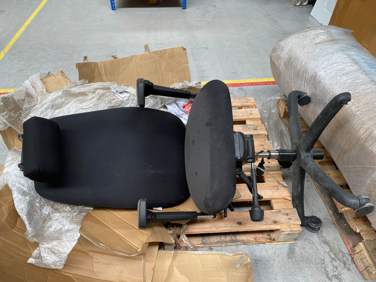 POS-CC2-00315 Grade-BER Posturite Adapt 660 HB, Medium Seat, Neckroll, 4D Armrests, Sprung Seat RRP £1294.80