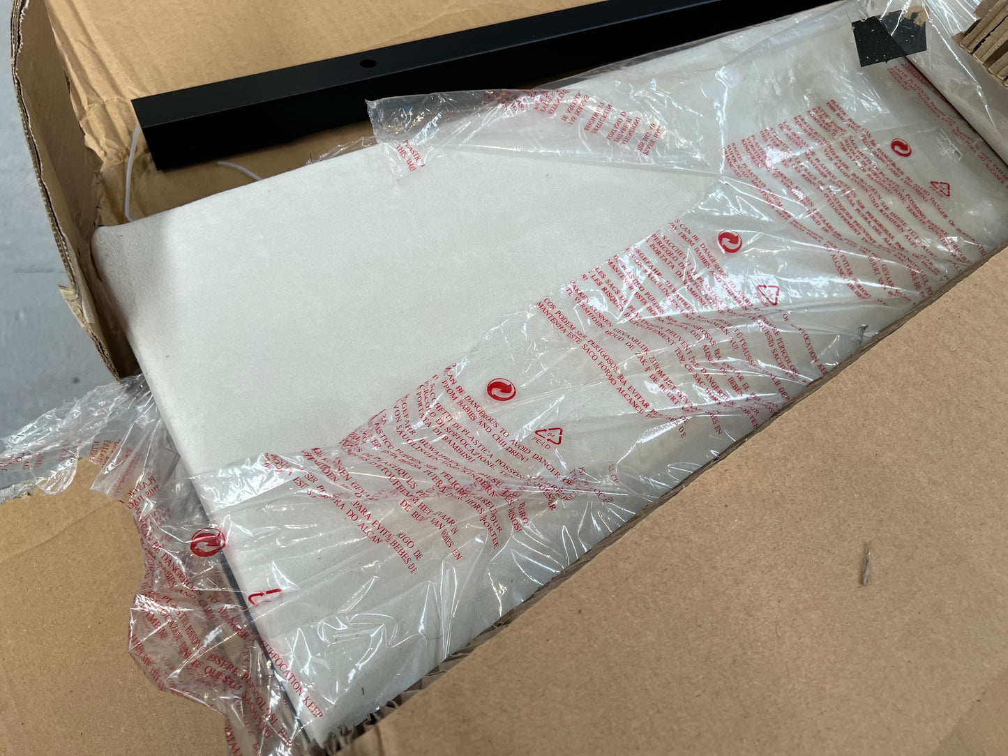 Lot of 5 x Dusk Beds Damaged Repairable (ref DUS-APM-A-12946) Total RRP £2625