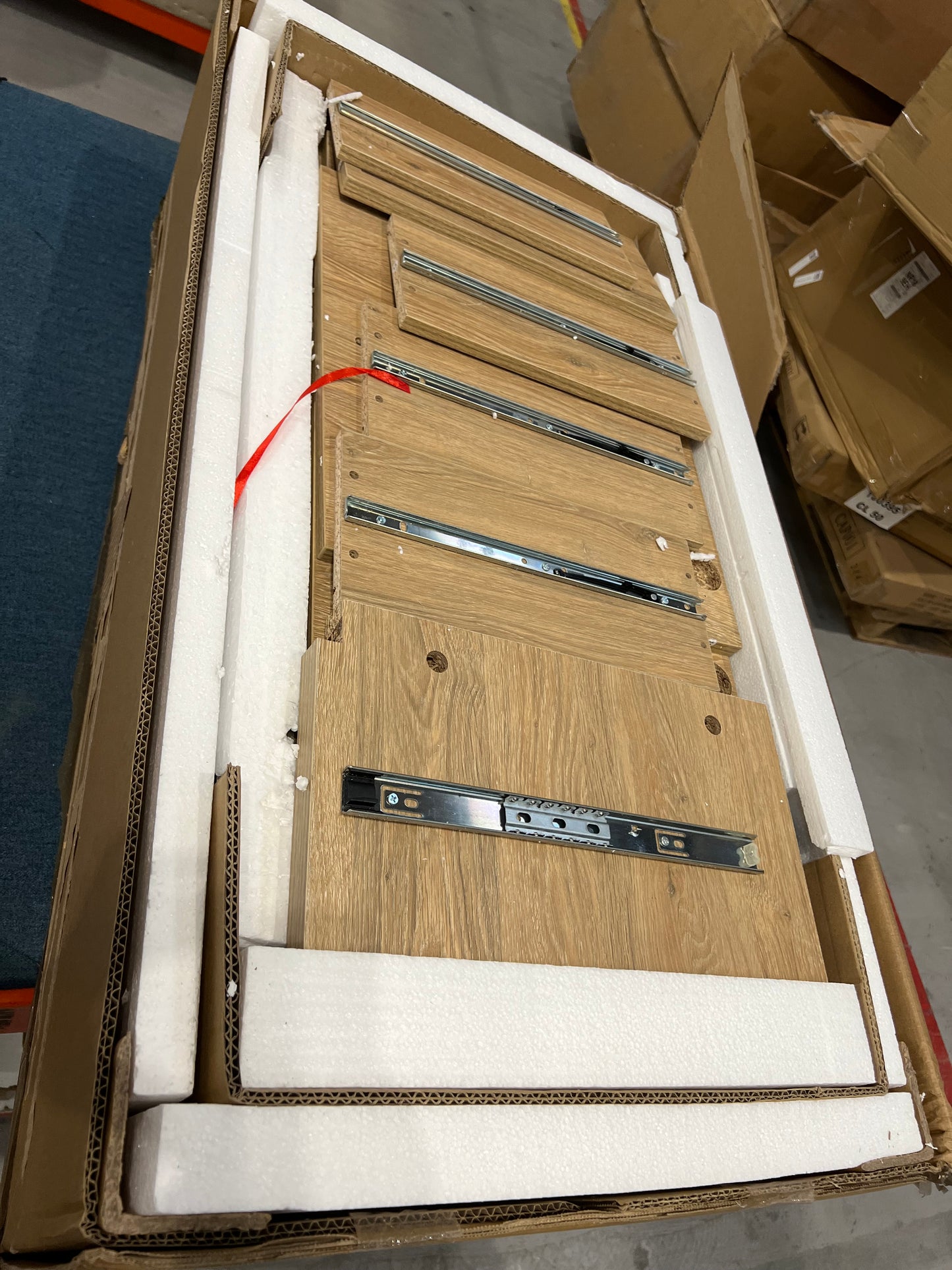 Lot of 7 x Dusk Damaged Furniture Items for Spares or Repair (ref DUS-APM-A-12970) Total RRP £2066