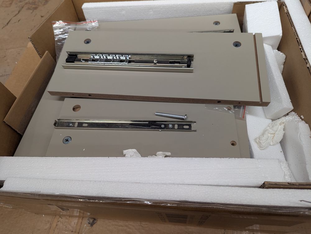 Lot of 16 x Dusk Items for Spares or Repair (ref DUS-APM-A-12560) Total RRP £2910