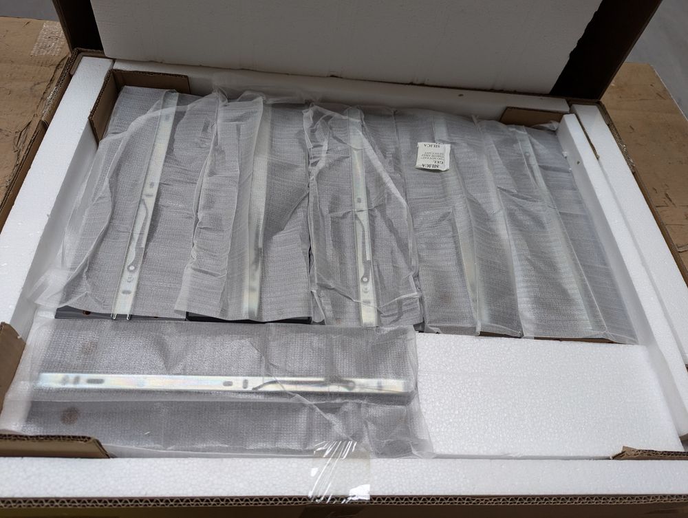 Lot of 16 x Dusk Items for Spares or Repair (ref DUS-APM-A-12770) Total RRP £2395