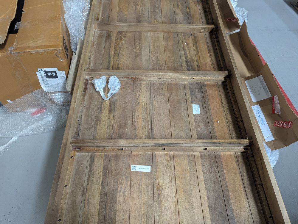 Lot of 7 x Swoon furniture items grade-BER Spares or repair RRP £4394.00