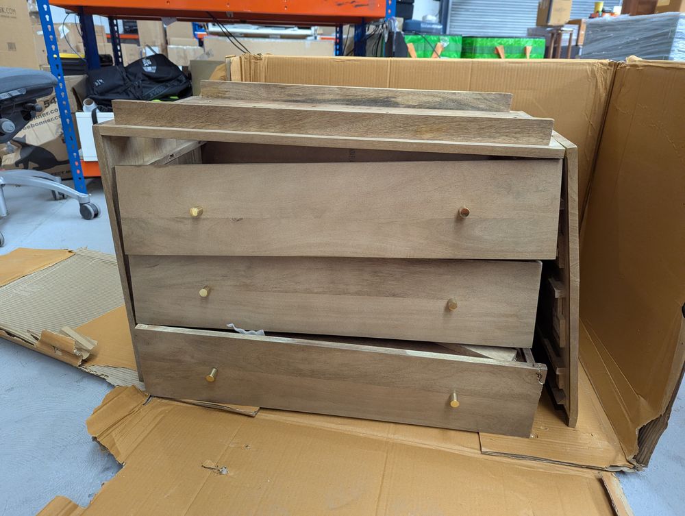 Lot of 6 x Swoon items grade-BER Spares or repair RRP £1864.00