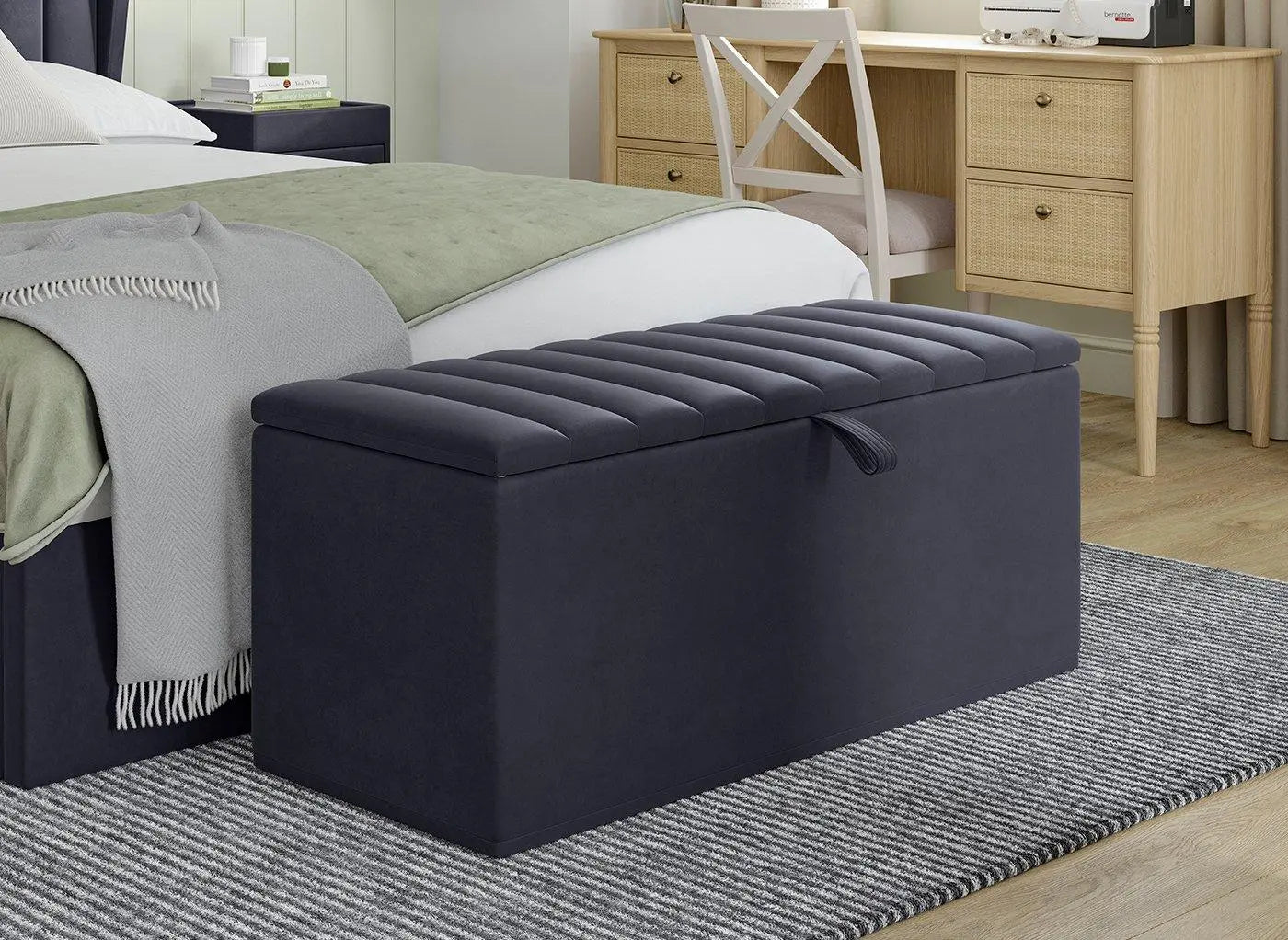 DRE-FUR-00172 Grade-B Dreams Octavia Blanket Box Navy RRP £165.83