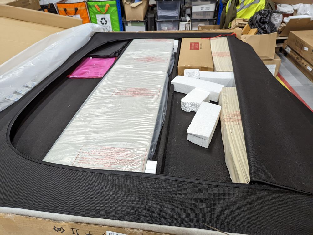 Lot of 6 x Dusk Items inc Beds for Spares or Repair (ref DUS-GOL-A-13784) Total RRP £1979