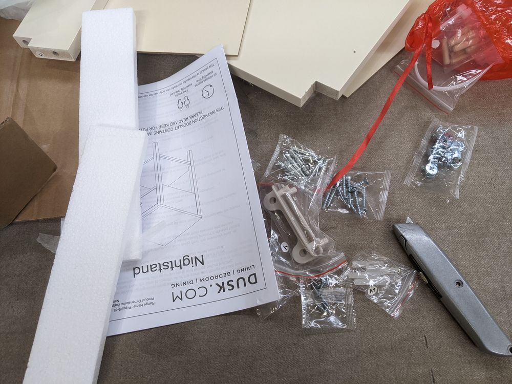 Lot of 16 x Dusk Items for Spares or Repair (ref DUS-APM-A-12628) Total RRP £1766