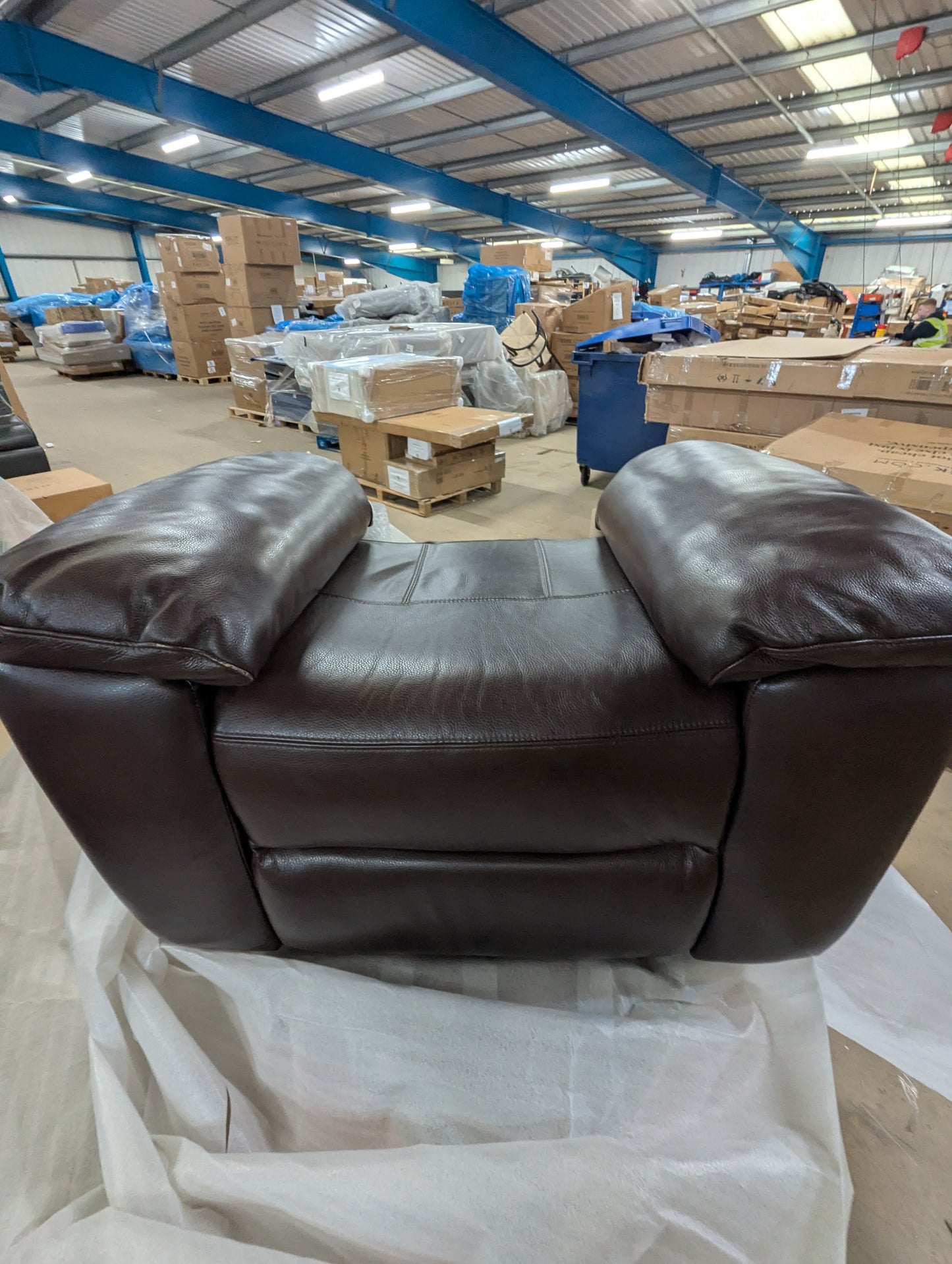 OAK-CCS-20267 Grade-BER Oak Furnitureland Hastings Electric Recliner Armchair Seat Brown Leather RRP £499.99