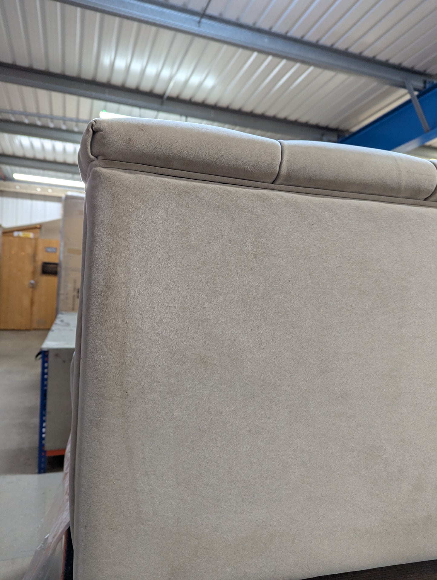Lot of 2 x Dusk Sofas Hebden and Chesterfield for Repair or Spares (ref DUS-APM-A-10148) Total RRP £1778