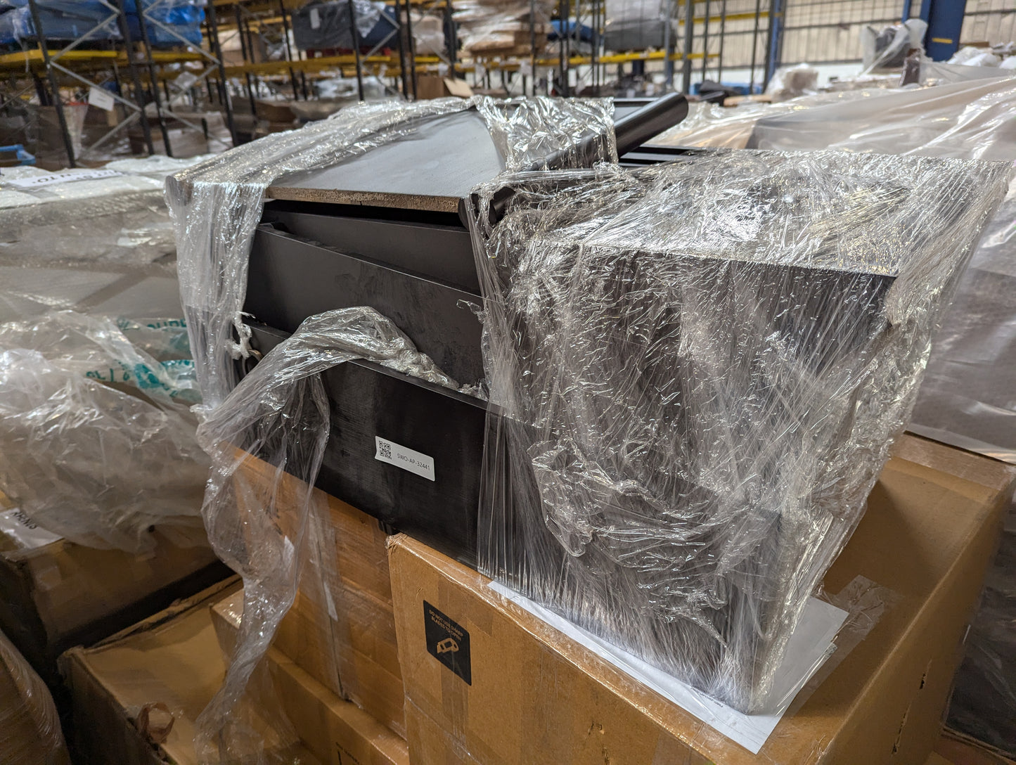 Lot of 4 x Swoon Mixed Furniture Items for Spares or Repair (ref SWO-AP-A-10271split) Total RRP £2276