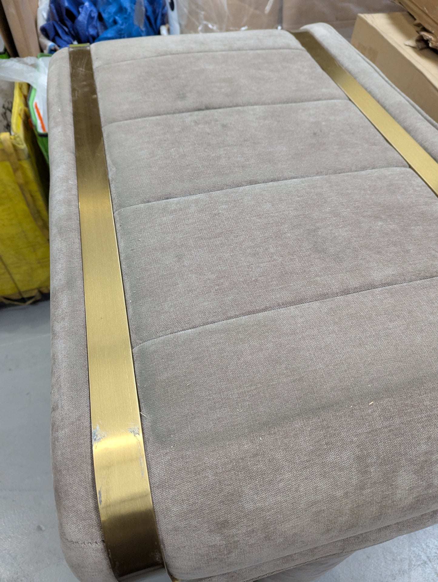 SOF-APM-00961 Grade-BER-DOA Sofology Plaza 2.5 Seater Sofa Chenille Nutmeg Dual Power RRP £2199