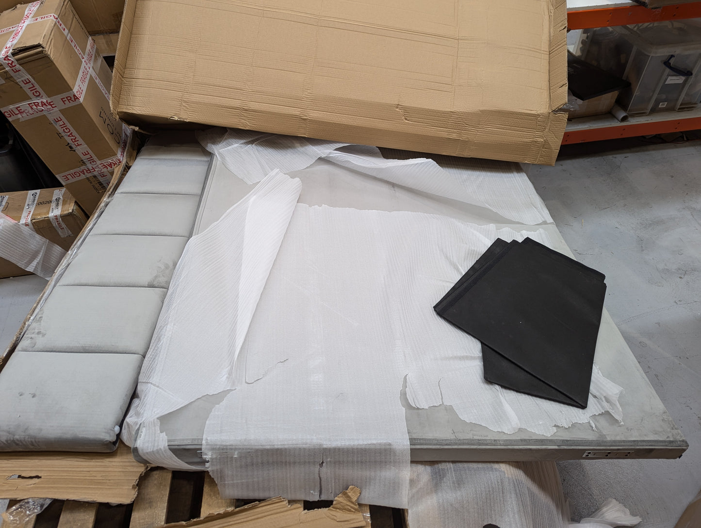 Lot of 3 x DFS Items for Spares or Repair (ref DFS-HO2-A-11038) Total RRP £1736