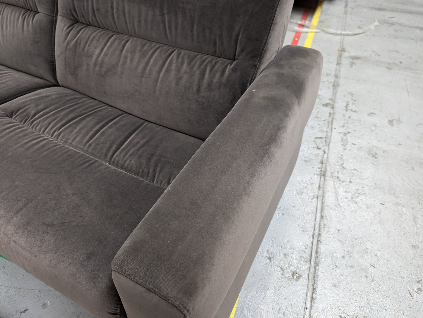 STR-NOR-00259 Grade-BER-DOA Stressless Fiona Wood 2,5-Seater Sofa in Begonia Charcoal with 11cm Wood Round Legs RRP £2579