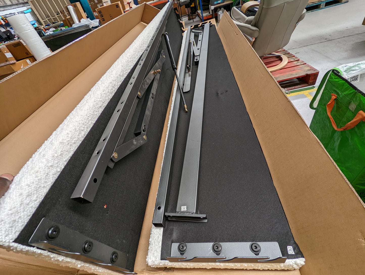 Lot of 5 x Dusk Items inc Beds for Spares or Repair (ref DUS-APM-A-11834) Total RRP £2225