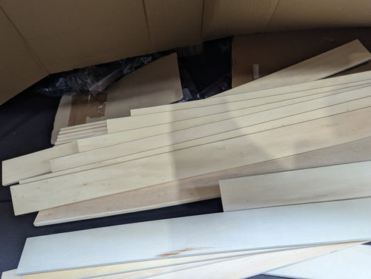 Lot of 6 x Dusk Items inc Beds for Spares or Repair (ref DUS-APM-A-12307) Total RRP £3234