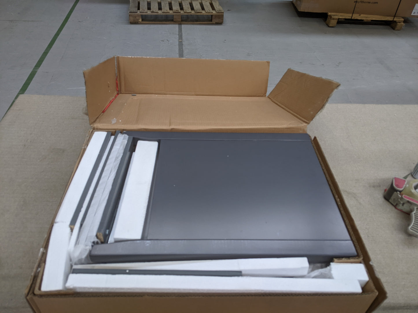 Lot of 12 x Dusk Items for Spares or Repair (ref DUS-APM-A-12328) Total RRP £1719