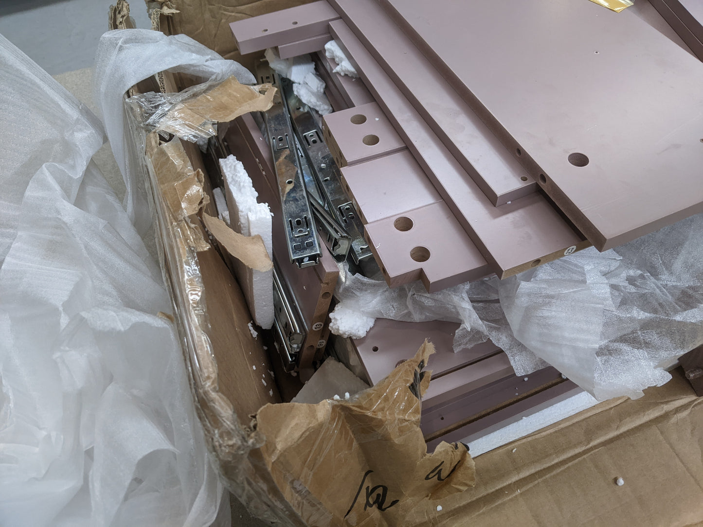 Lot of 12 x Dusk Items for Spares or Repair (ref DUS-APM-A-12328) Total RRP £1719