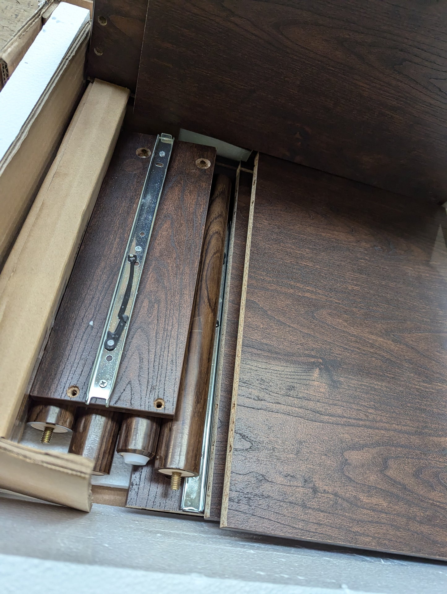 Lot of 15 x Dusk Furniture Items and Parts for Spares or Repair (ref DUS-APM-A-12856) Total RRP £1899