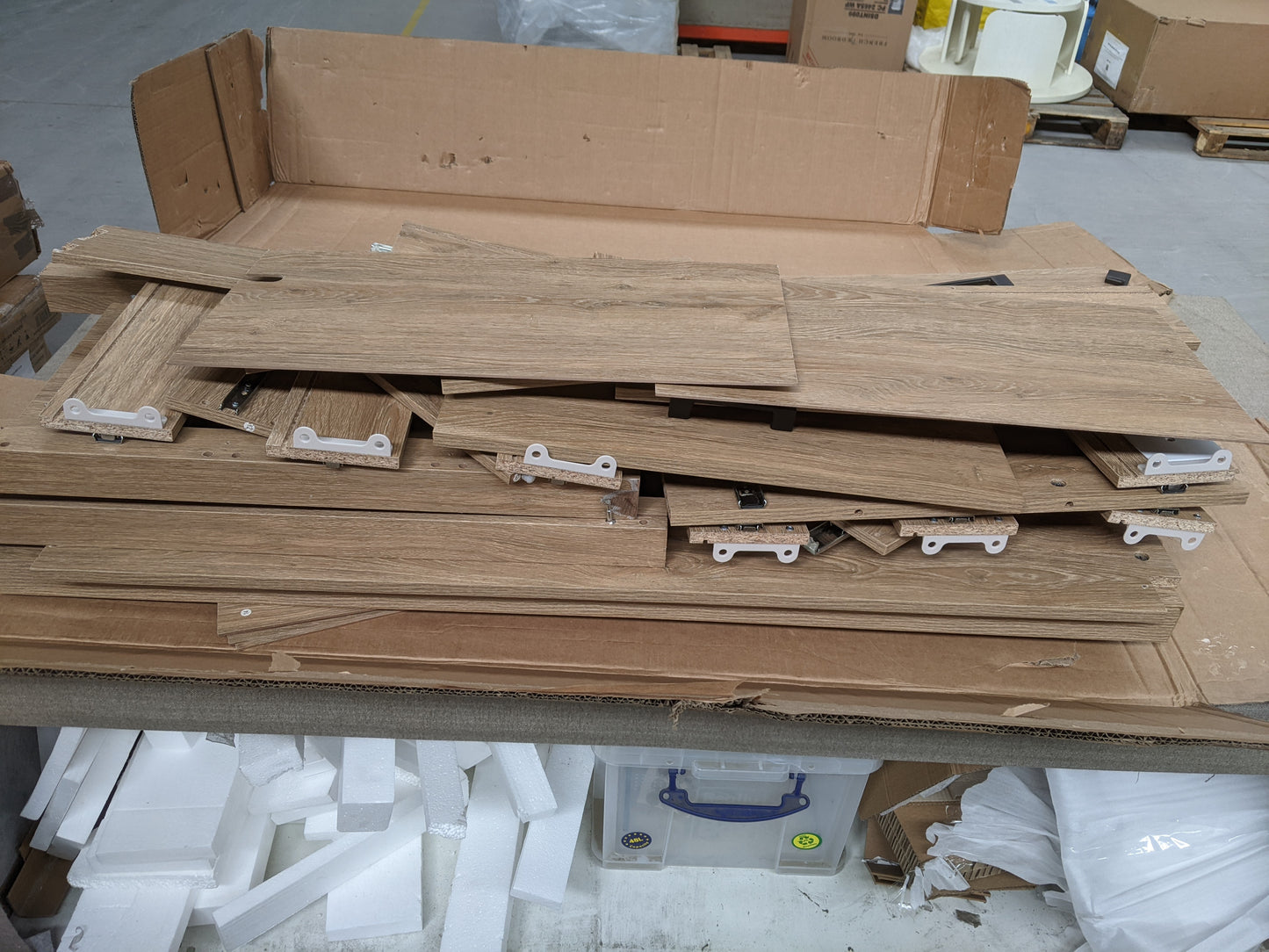 Lot of 18 x Dusk Furniture Items and Parts for Spares or Repair (ref DUS-APM-A-12863) Total RRP £2568