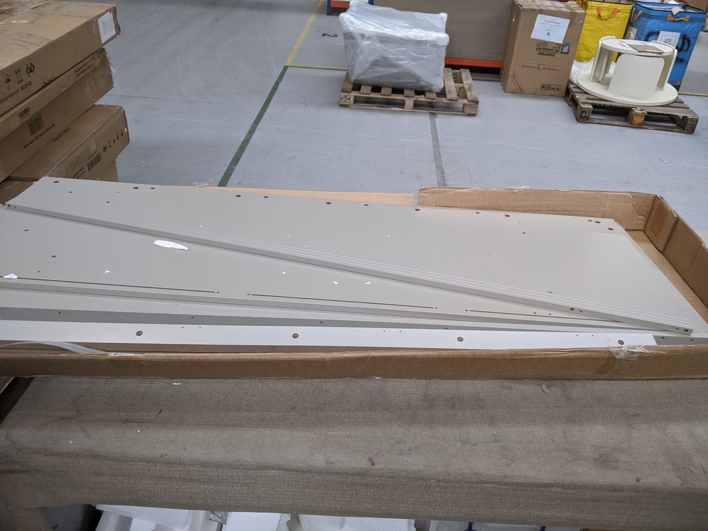 Lot of 15 x Dusk Furniture Items for Spares or Repair (ref DUS-APM-A-12938) Total RRP £2257.99