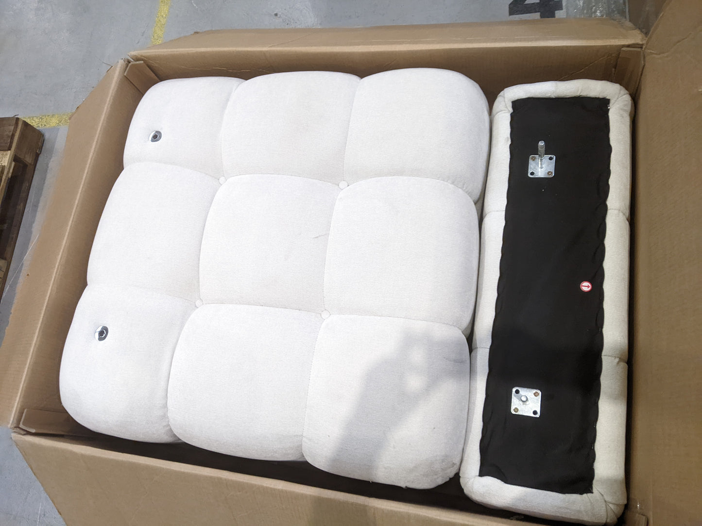 Lot of 11 x Dusk Furniture Items for Spares or Repair (ref DUS-APM-A-12973) Total RRP £1541
