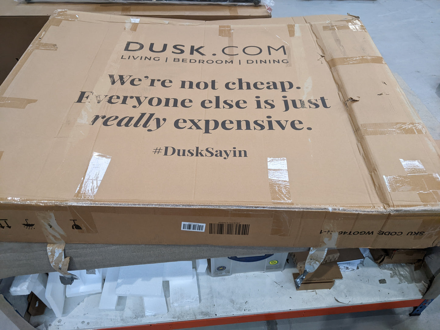 Lot of 11 x Dusk Furniture Items for Spares or Repair (ref DUS-APM-A-12973) Total RRP £1541