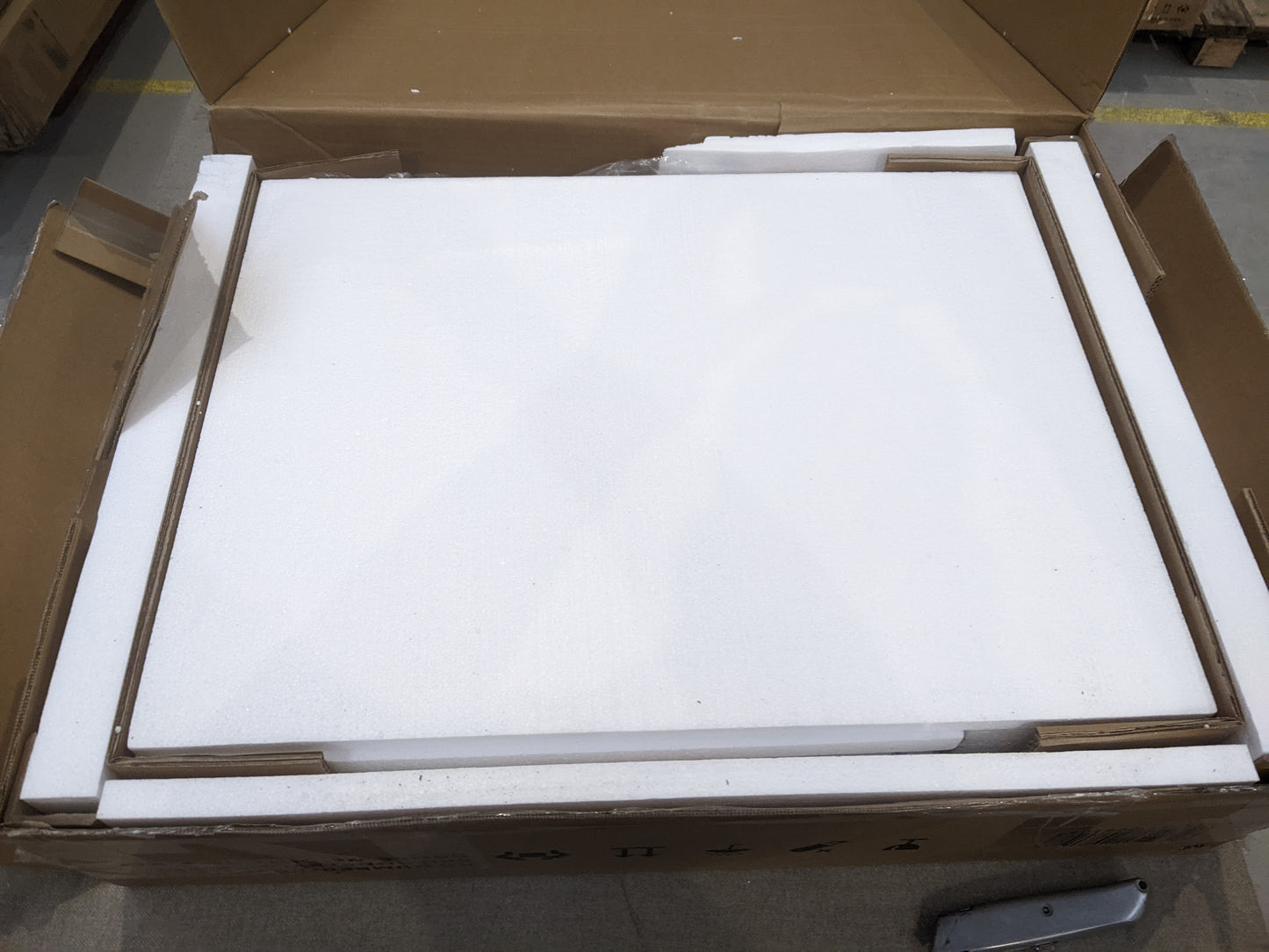 Lot of 10 x Dusk Mixed Furniture Items for Spares or Repair (ref DUS-APM-A-13222) Total RRP £1878.99