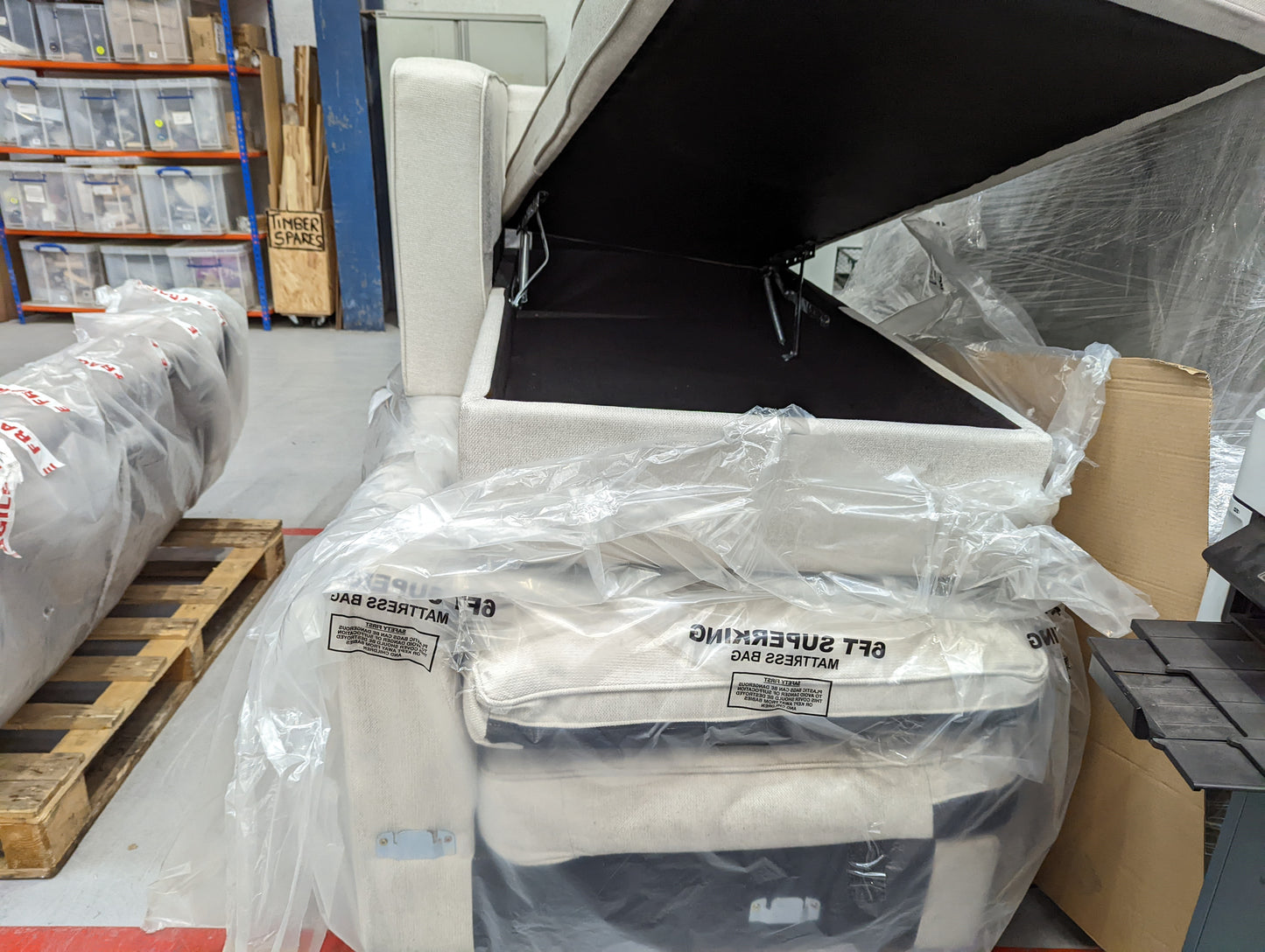 Lot of 2 x Dusk items of Upholstery for Spares or Repair Sofa and Loveseat (ref DUS-APM-A-13293) Total RRP £2048