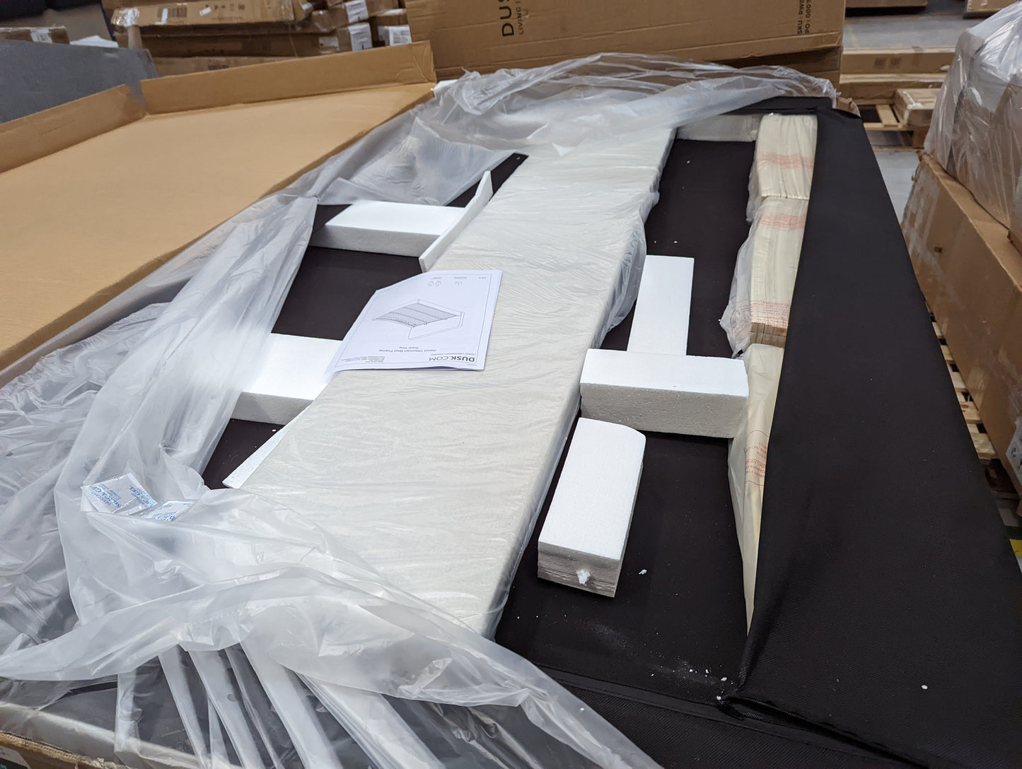 Lot of 4 x Dusk Items inc Beds for Spares or Repair (ref DUS-APM-A-13315) Total RRP £1646