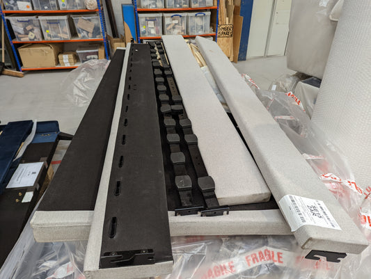 Lot of 4 x Dusk Items for Spares or Repair (ref DUS-APM-A-13432) Total RRP £1651