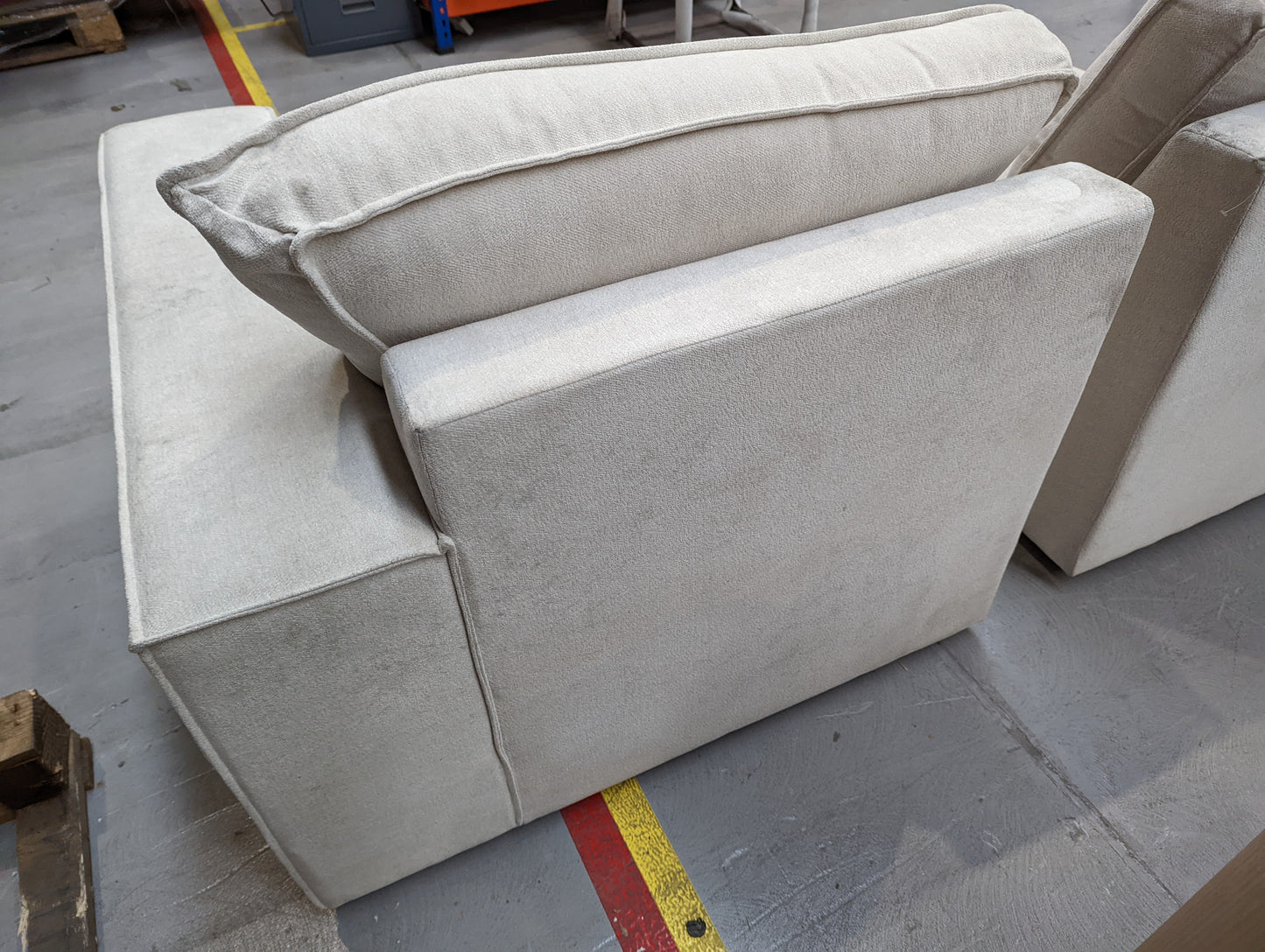 DUS-APM-62109 Grade-C2 Dusk Brooklyn 3 Seater Sofa - Ivory RRP £849