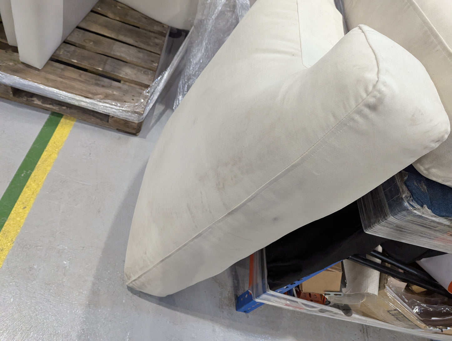 SWO-AP-35507 Grade-BER-DOA Willows Four-seater Sofa in Bone Easy Velvet with Dark Feet RRP £2499