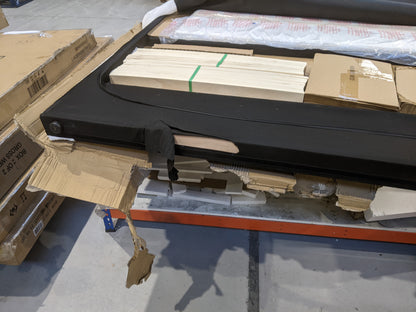 Lot of 4 x Dusk Items inc Beds for Spares or Repair (ref DUS-GOL-A-13923) Total RRP £1573