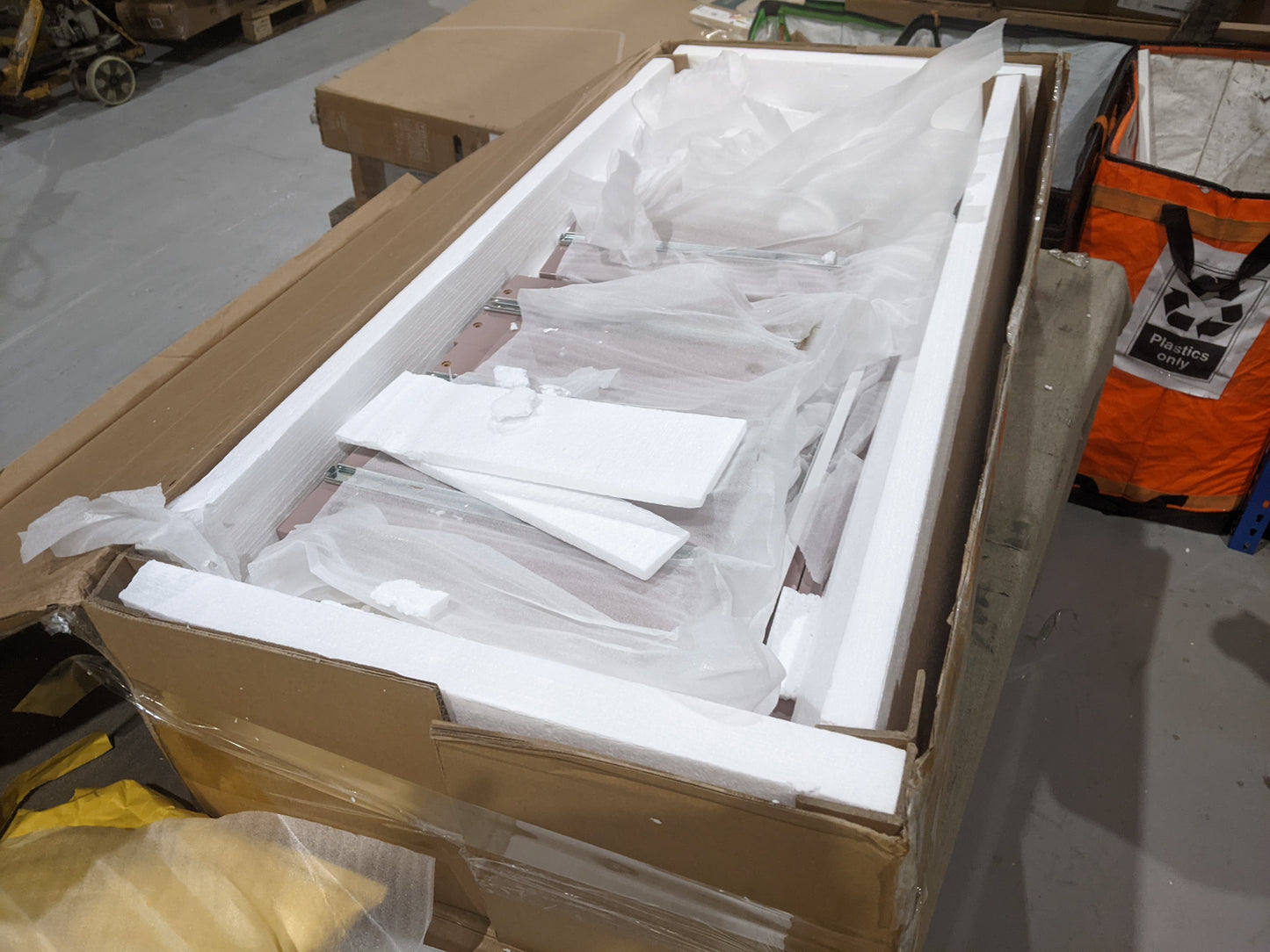 Lot of 12 x Dusk furniture items grade-BER Spares or repair RRP £1688.00