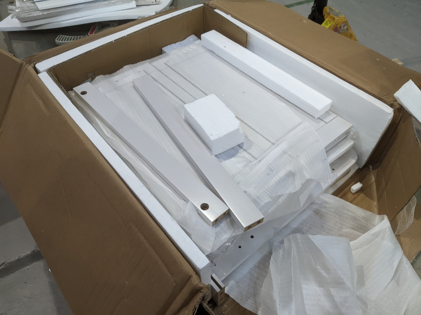 Lot of 10 x Dusk furniture items grade-BER Spares or repair RRP £1553.00