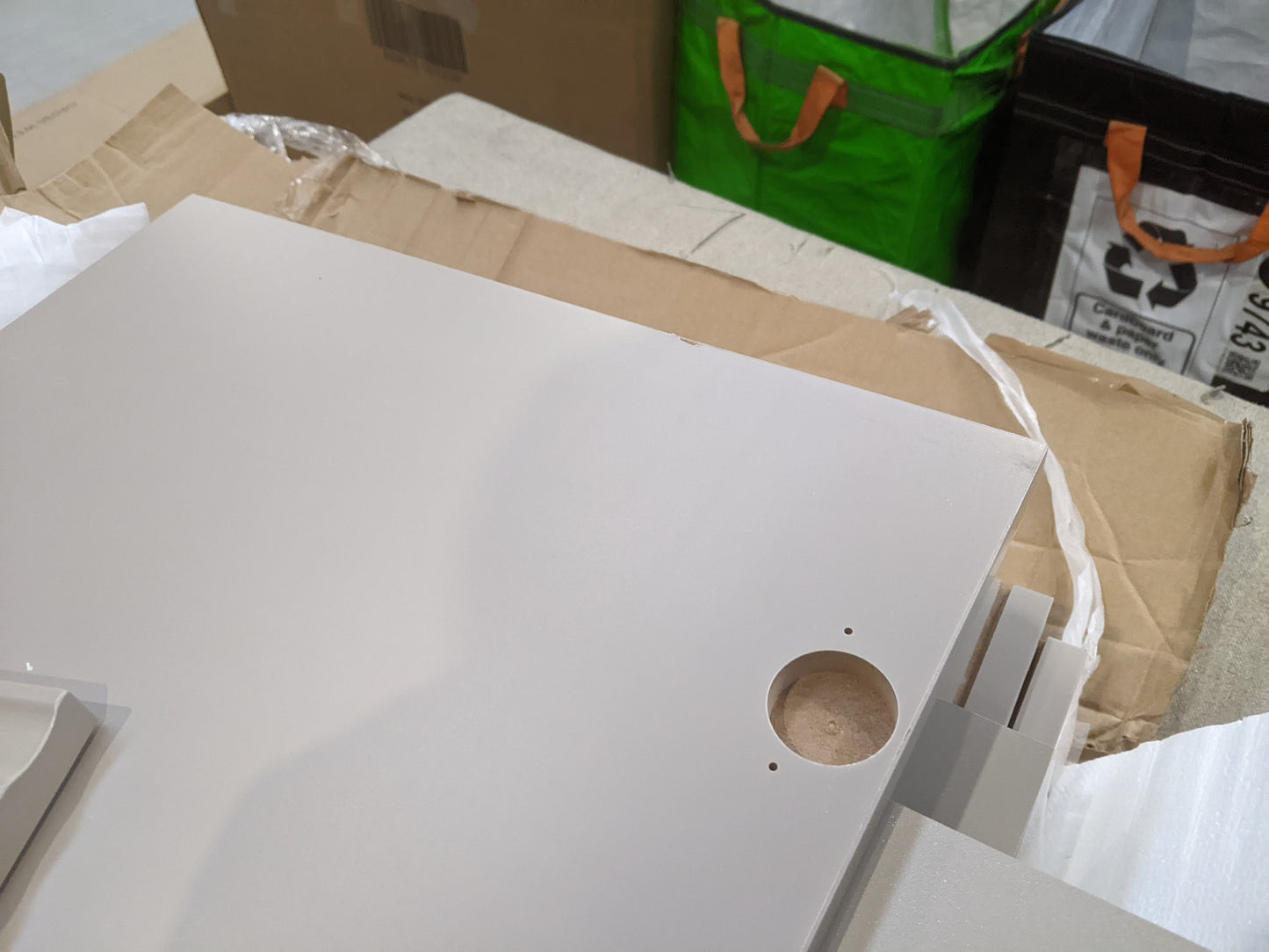 Lot of 6 x Dusk mixed furniture items grade-BER Spares or repair RRP £1028.00