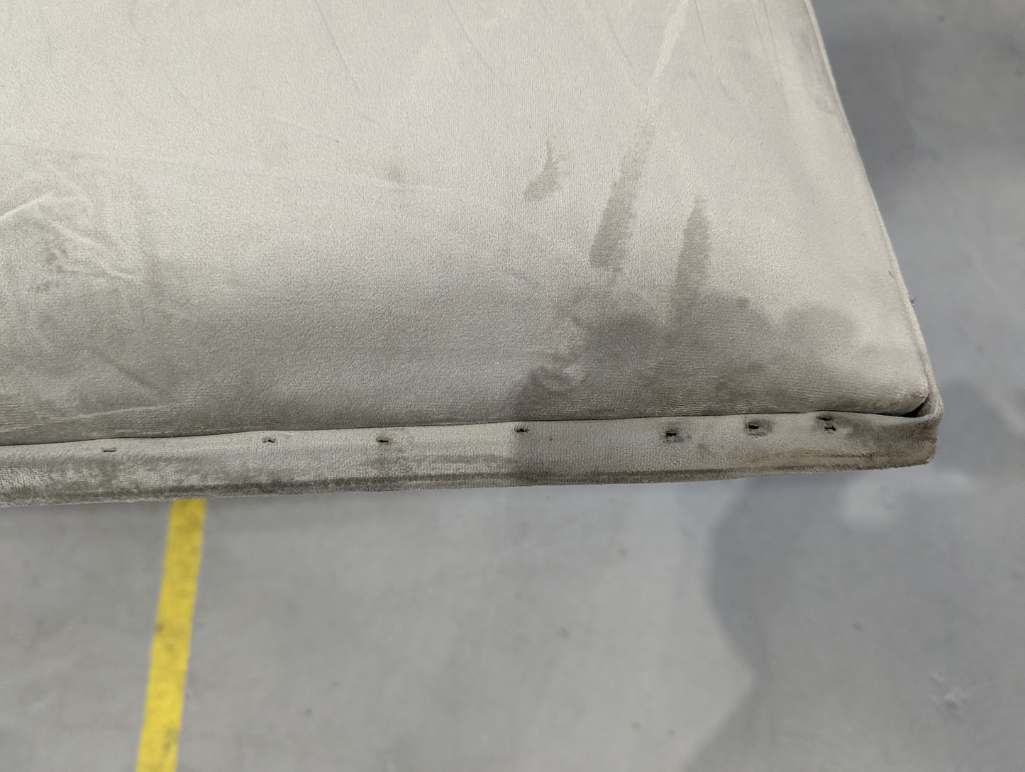 Lot of 2 x DFS items grade-BER Spares or repair RRP £2148.00