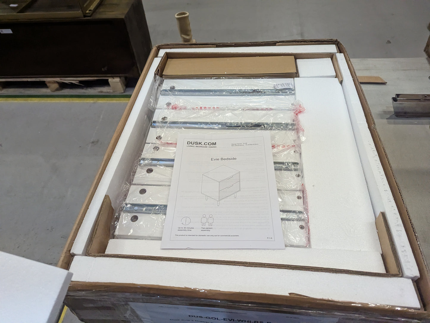 Lot of 4 x Dusk mixed furniture items grade-BER Spares or repair RRP £822.00