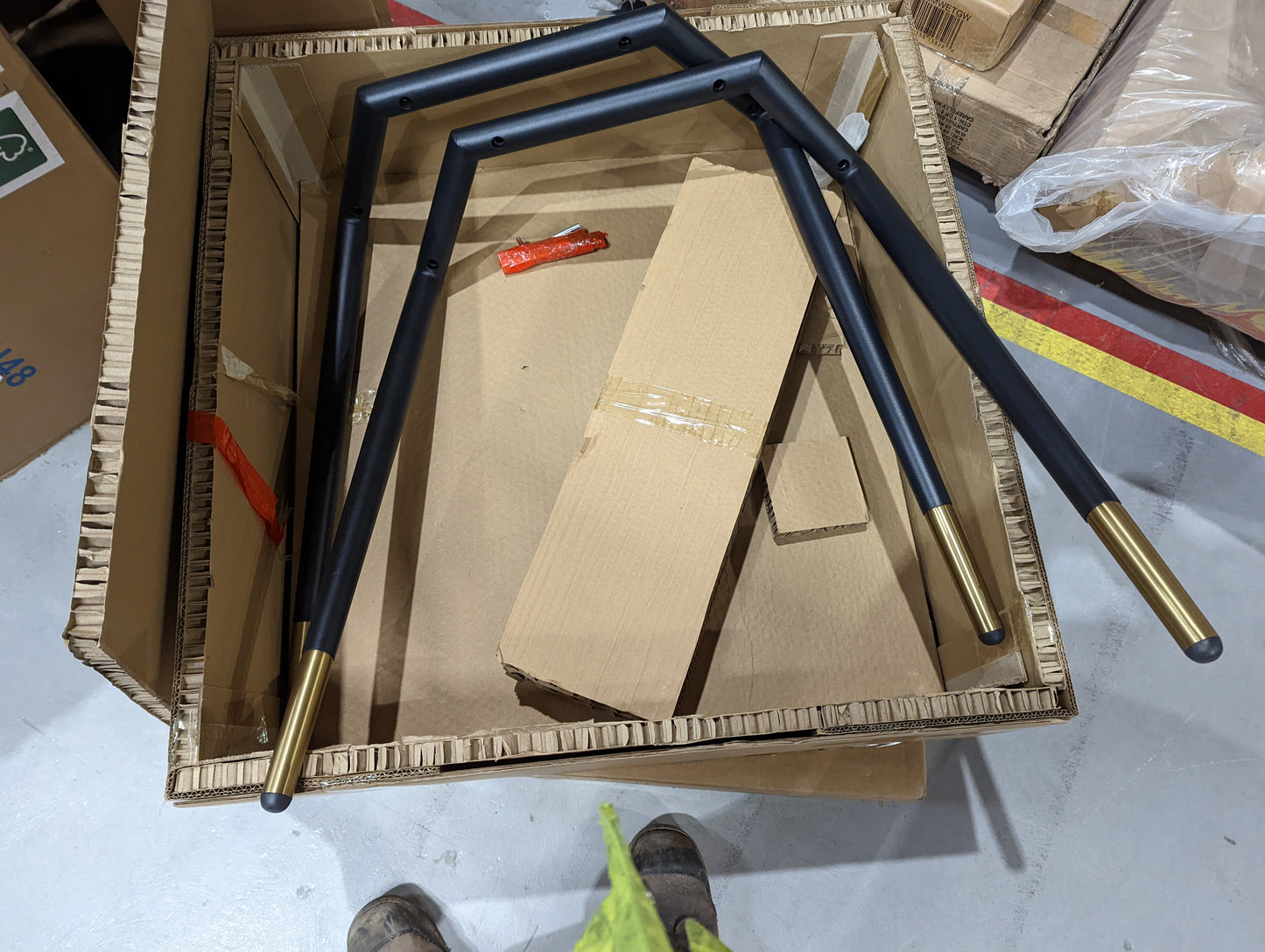 Lot of 4 x DFS items grade-BER Spares or repair RRP £3067.00