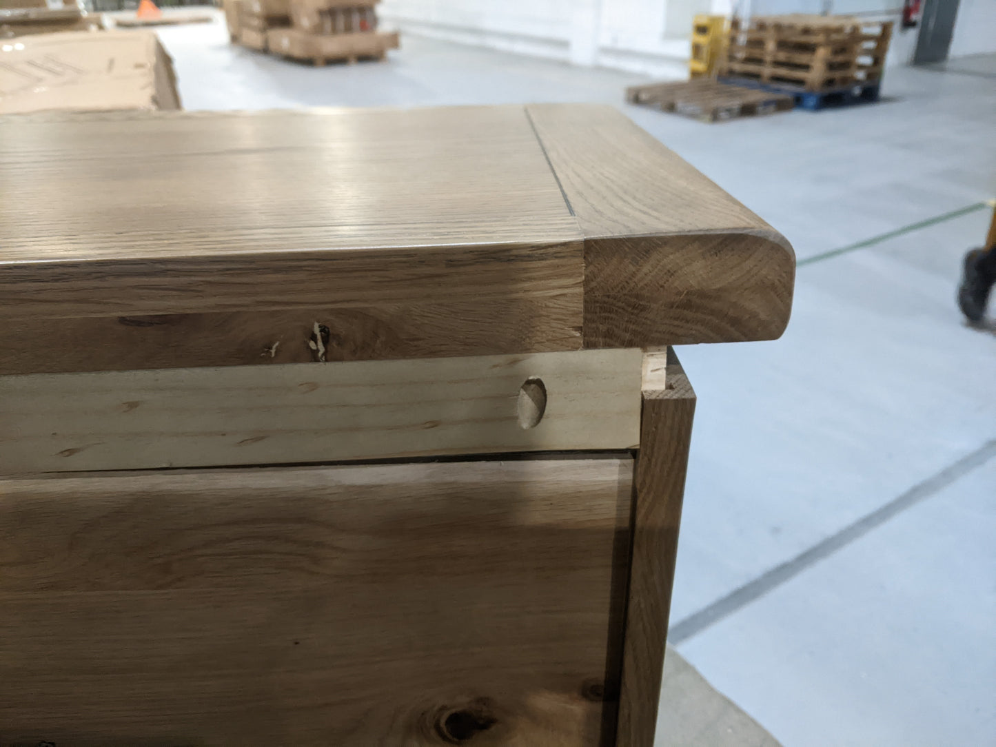 BFW-GOL-00934 Grade-BER Big Furniture Warehouse Holcombe Small TV Unit Dark Brown RRP £199