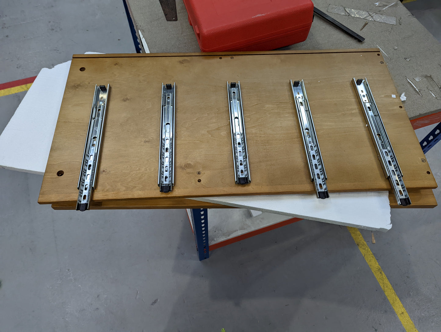 Lot of 5 x Dusk items grade-BER Spares or repair RRP £1817.00