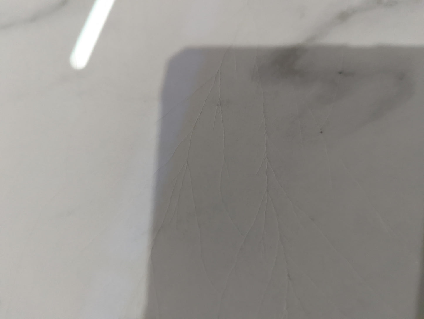 DFS-HO2-06074 Grade-BER DFS Lille Extending 4 6 Seater Dining Table In White RRP £999