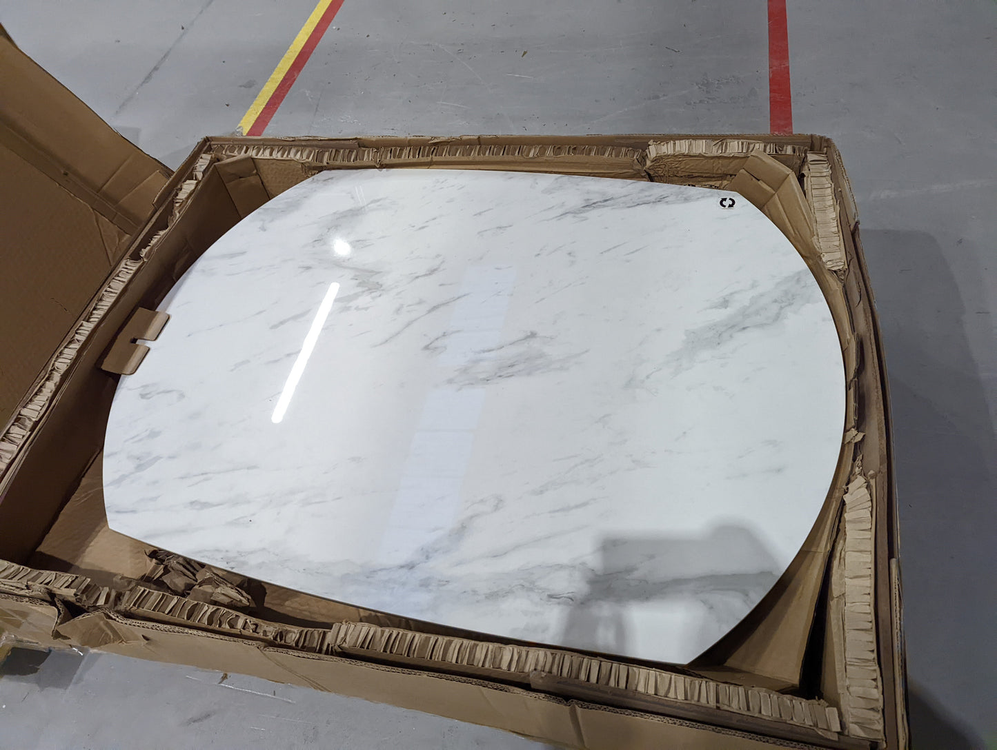 DFS-HO2-06074 Grade-BER DFS Lille Extending 4 6 Seater Dining Table In White RRP £999