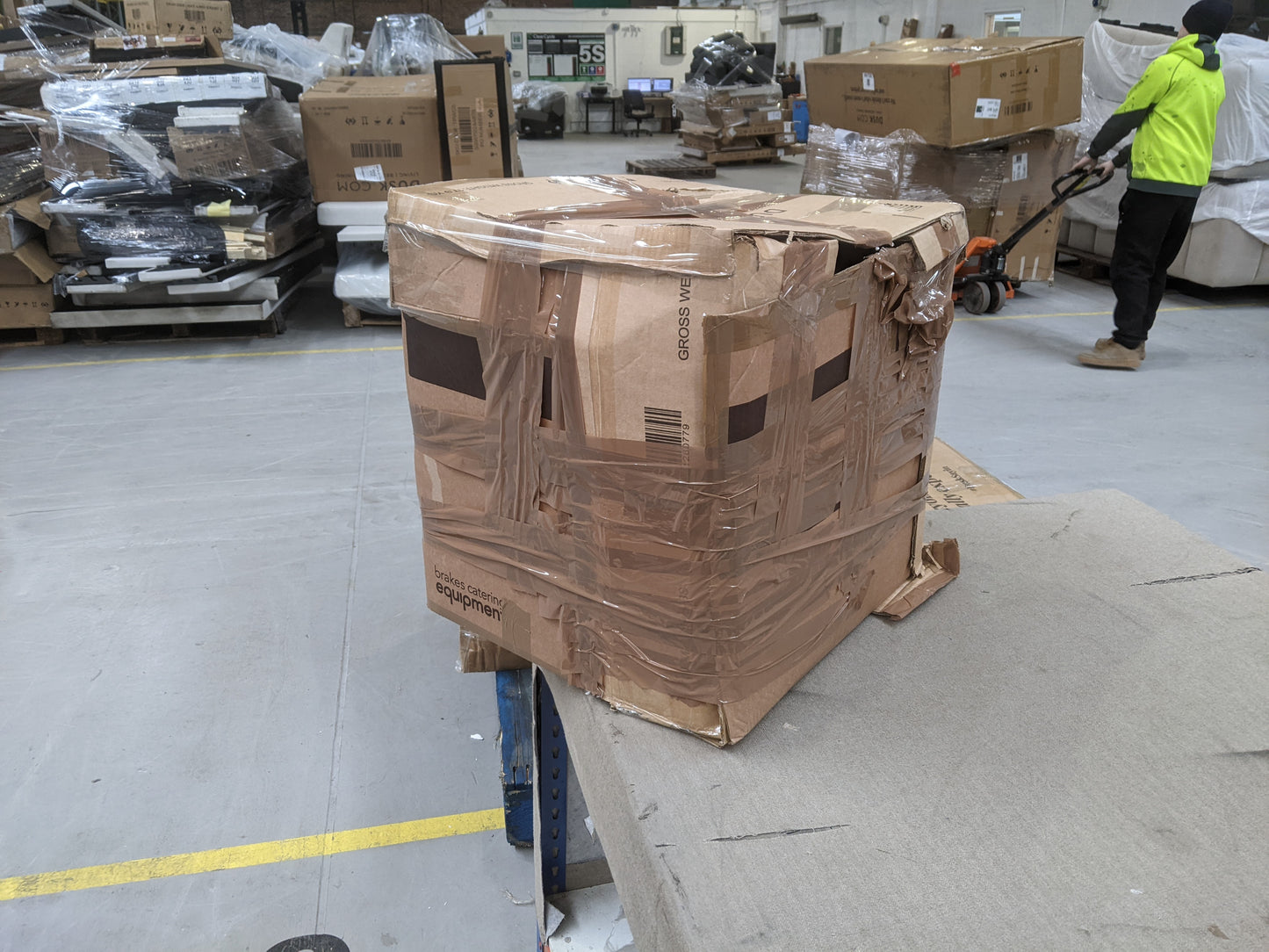 Lot of 7 x Dusk items grade-BER Spares or repair RRP £1198.00