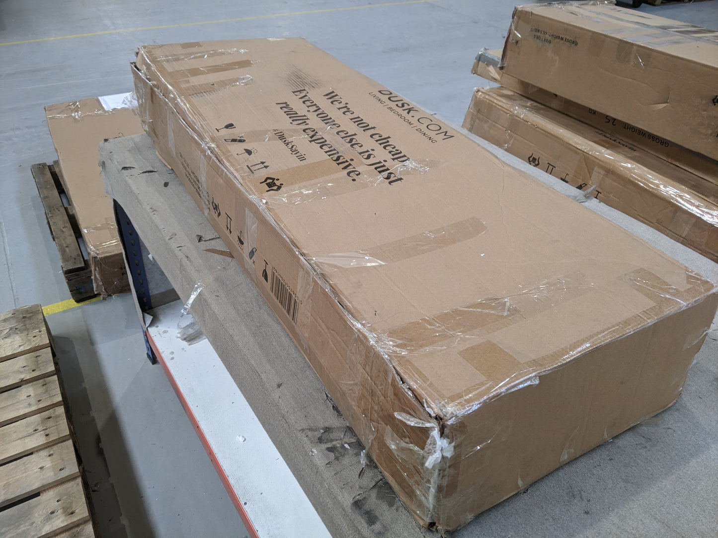 Lot of 7 x Dusk items grade-BER Spares or repair RRP £1447.00