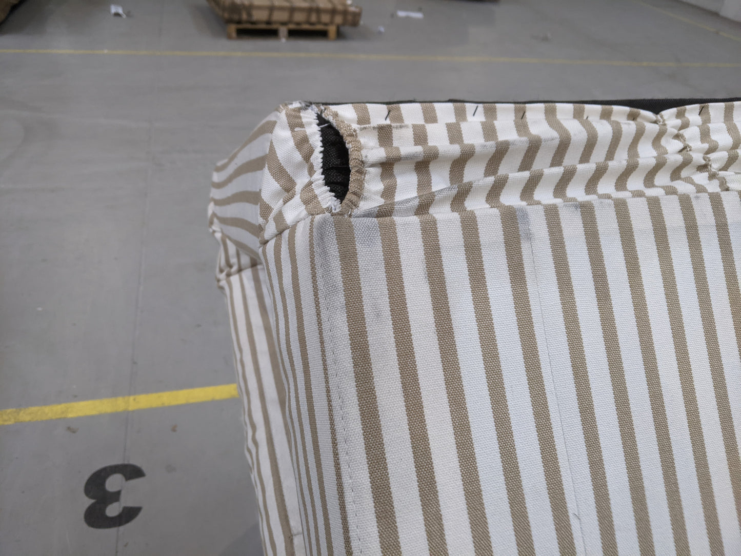 Lot of 2 x Dusk items grade-C2 Needs a clean RRP £728.00